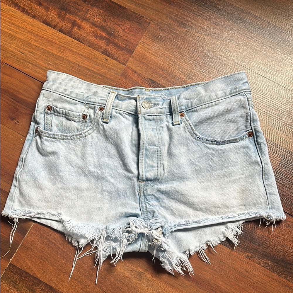 Levi 501 cut offs